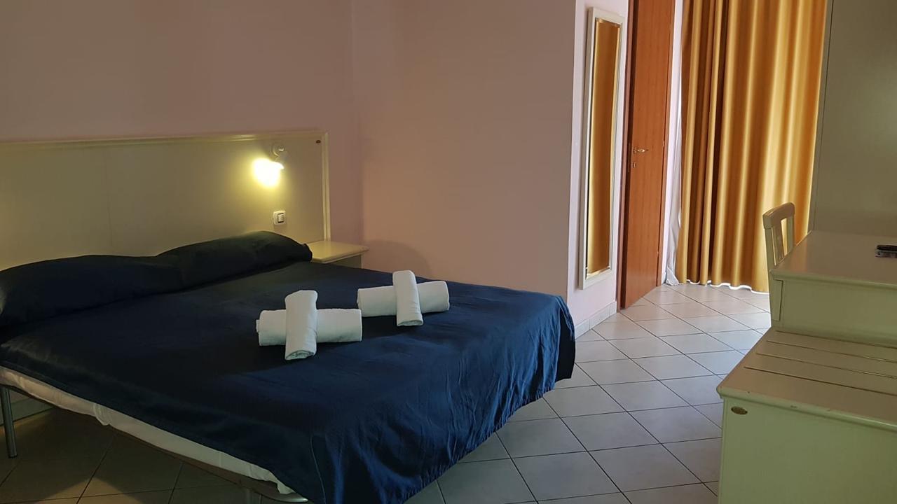 Hotel Lago Maggiore Castelletto sopra Ticino Exterior foto